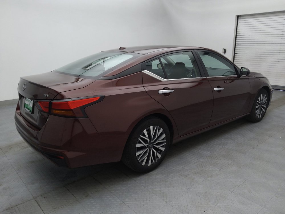 Used 2024 Nissan Altima 2.5 SV image 10