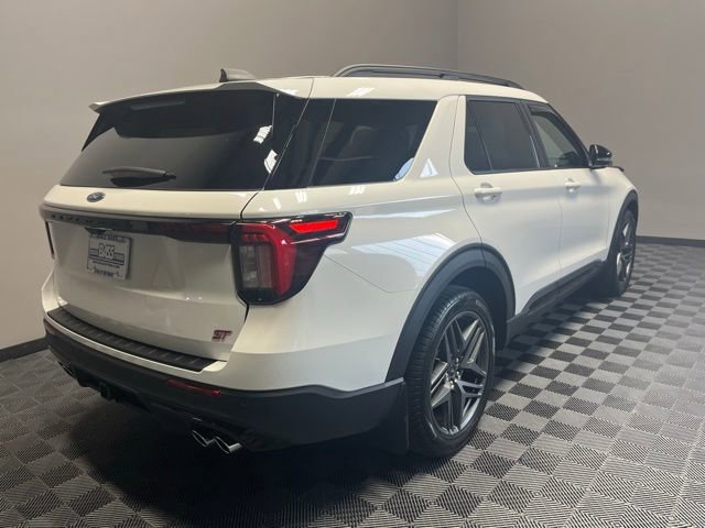 Used 2025 Ford Explorer ST image 5