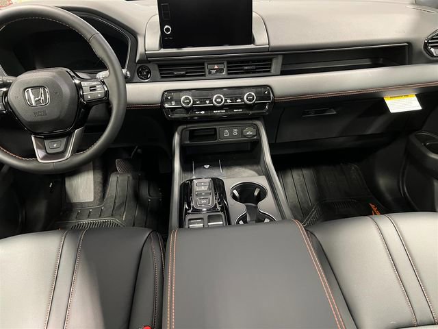 New 2025 Honda Pilot TrailSport image 18