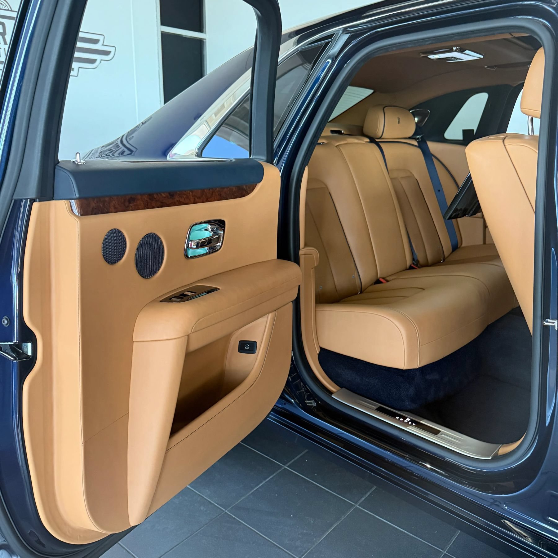 Used 2021 Rolls-Royce Ghost AWD/4WD image 33