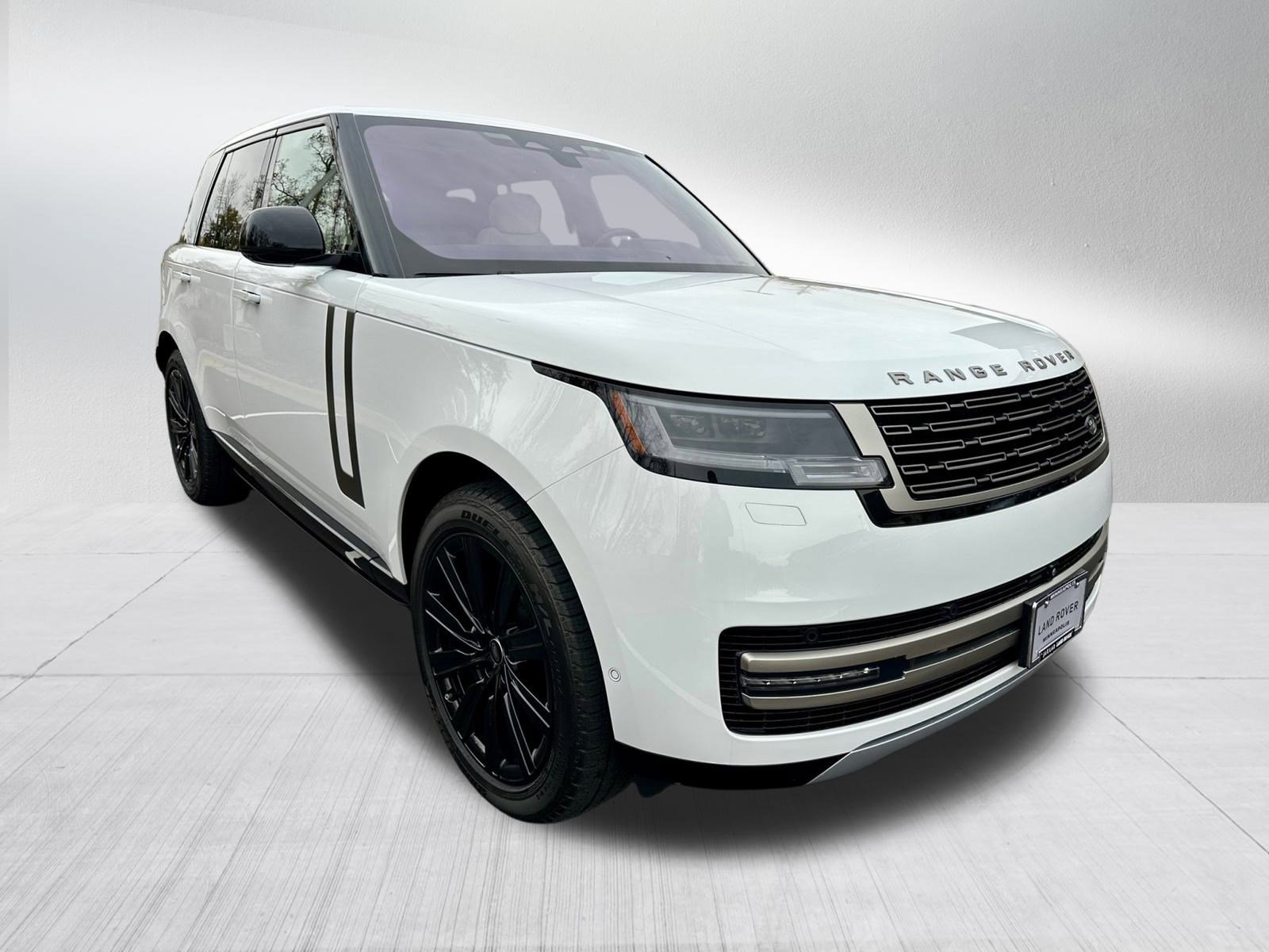 Used 2023 Land Rover Range Rover SE image 3
