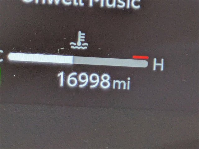 Used 2025 Toyota Sienna Limited image 40