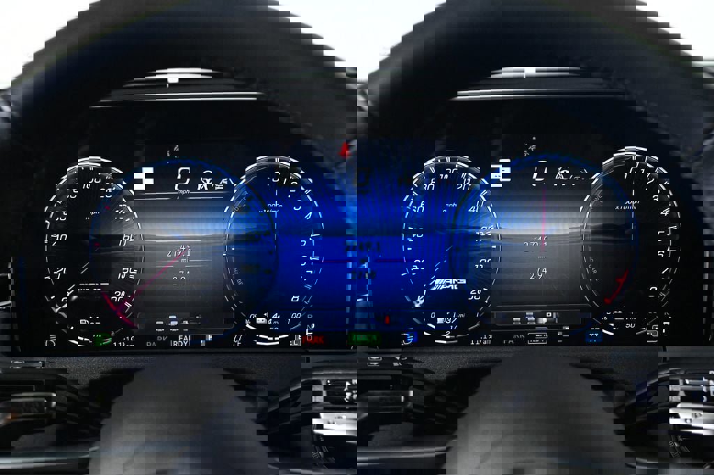 Used 2025 Mercedes-Benz E 53 AMG e 4MATIC Sedan image 11