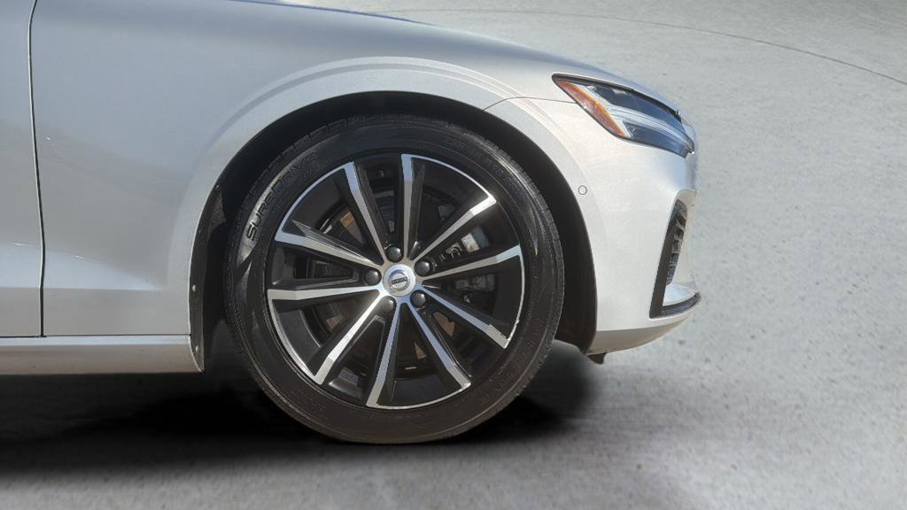Used 2023 Volvo S60 T8 Plus image 12