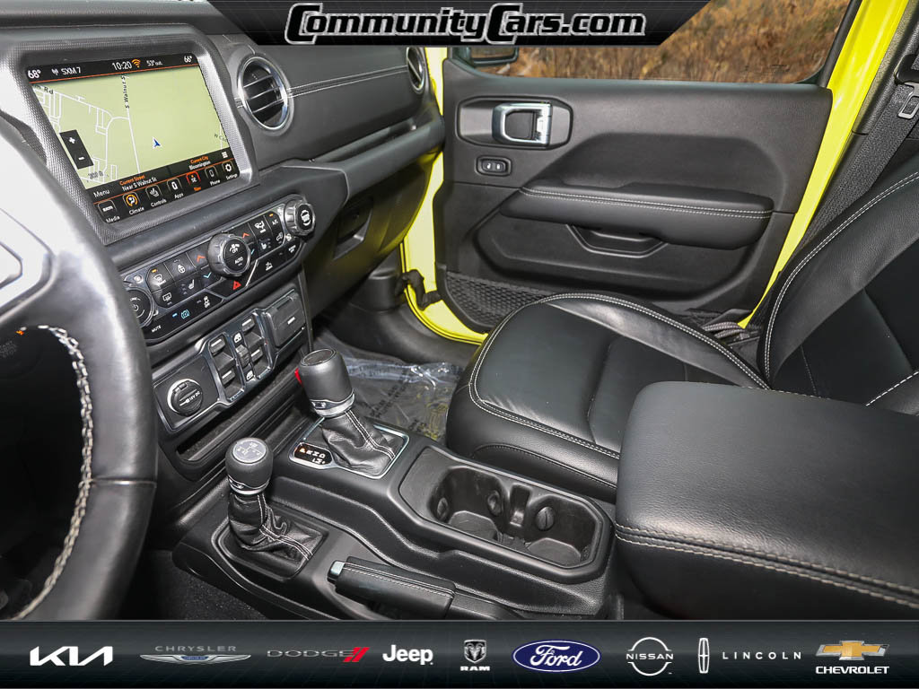 Used 2023 Jeep Wrangler Sahara w/ Cold Weather Group image 20