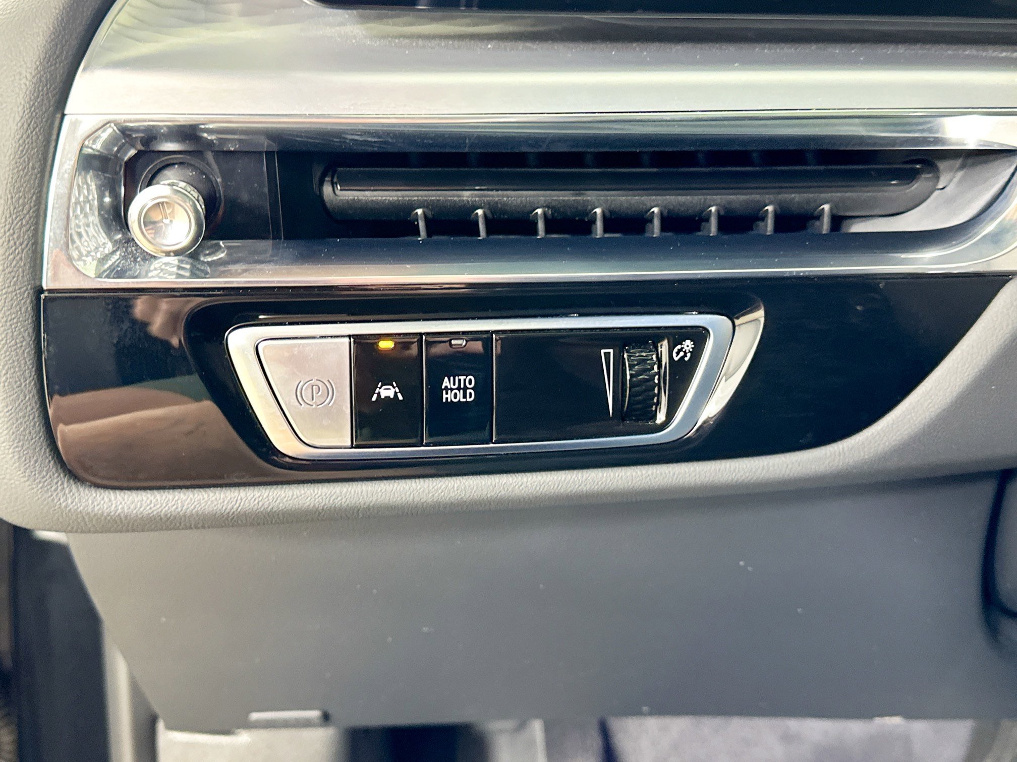 Used 2024 Cadillac Lyriq Luxury w/ LPO, Floor Liner Package image 31