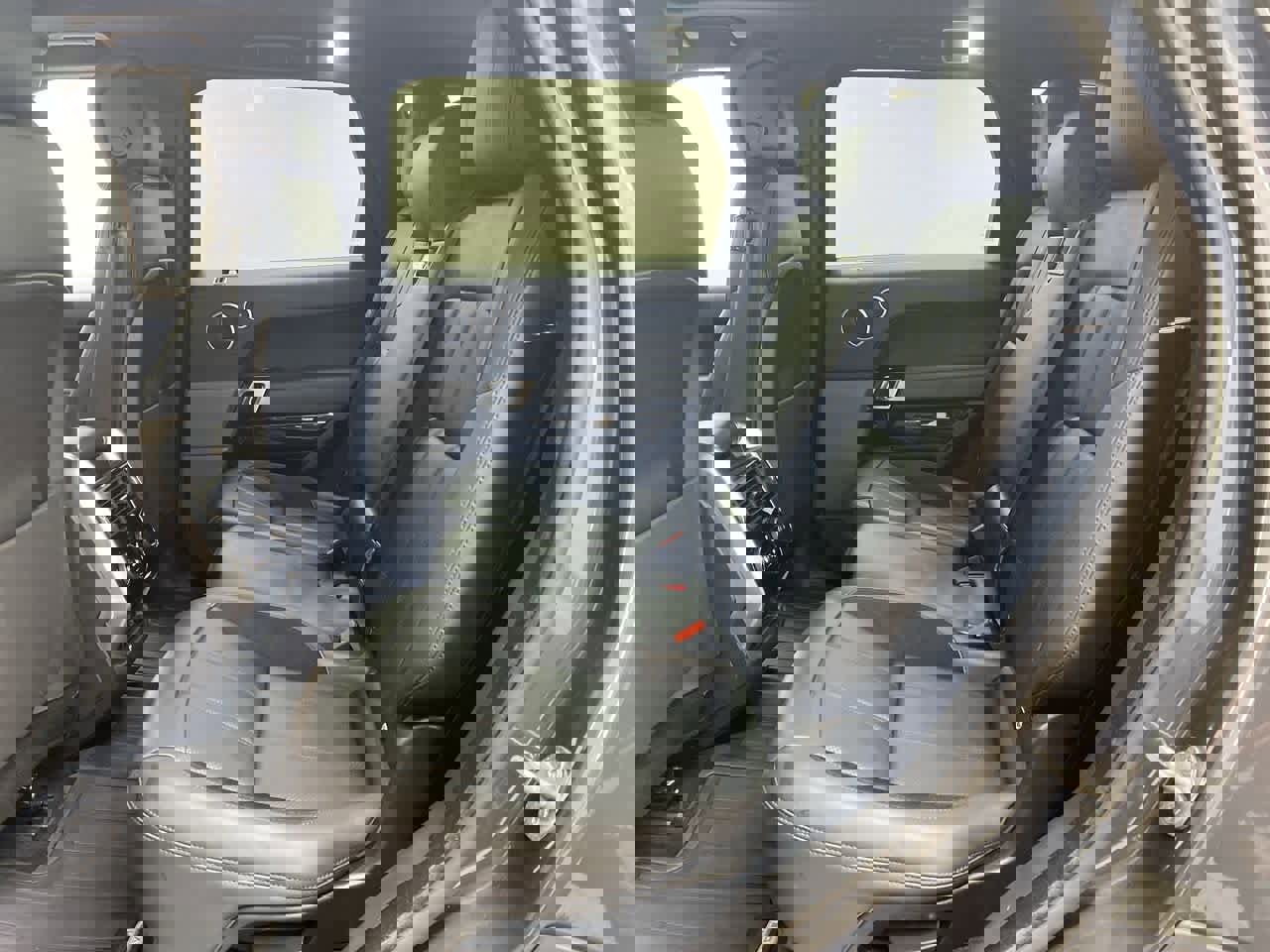 Used 2022 Land Rover Range Rover Sport HST image 17