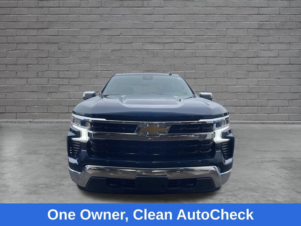 Used 2022 Chevrolet Silverado 1500 LT AWD/4WD image 2