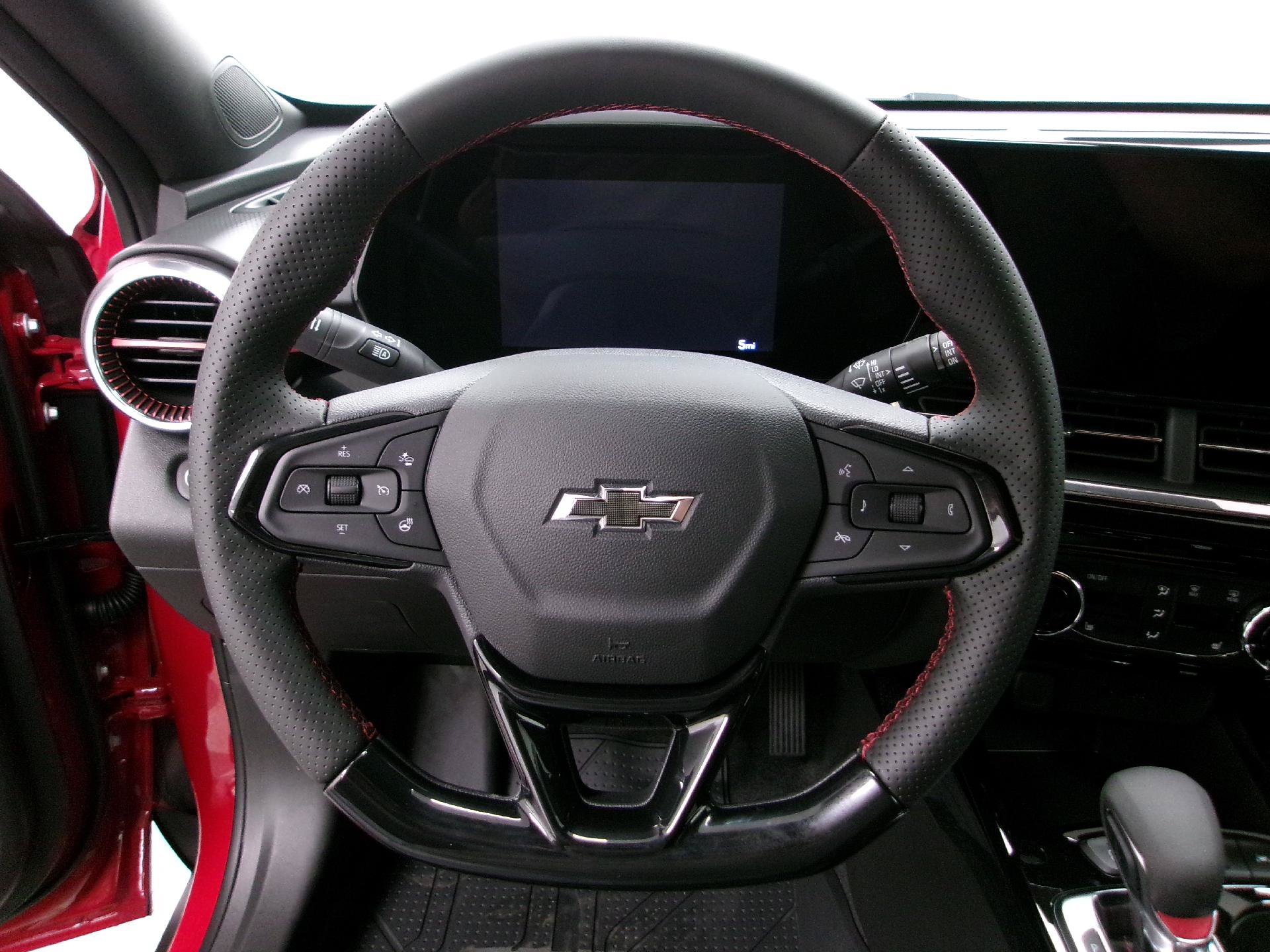 New 2026 Chevrolet Trax RS w/ Driver Confidence Package FWD image 6