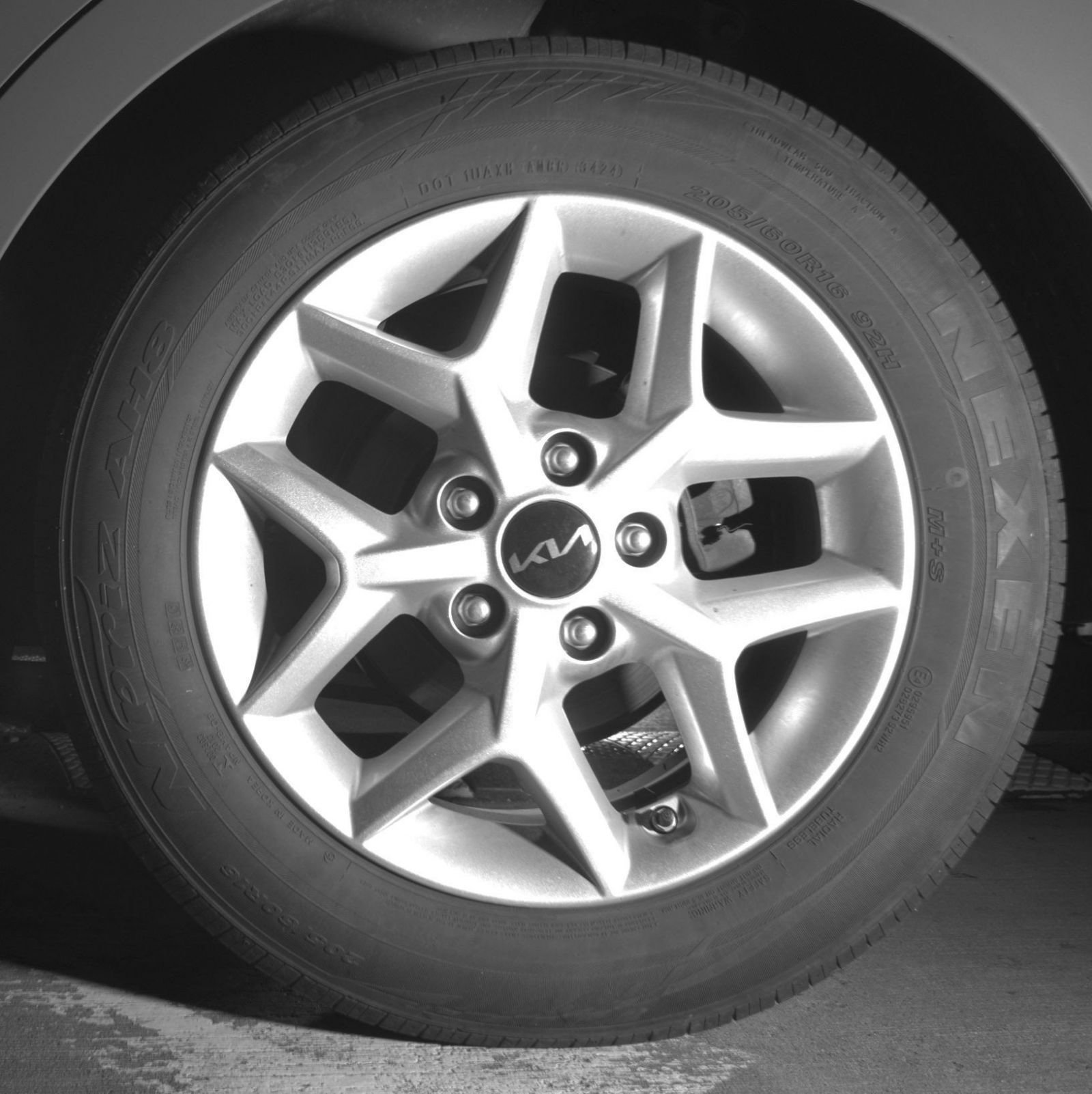 Used 2025 Kia Soul LX w/ LX Technology Package FWD image 25