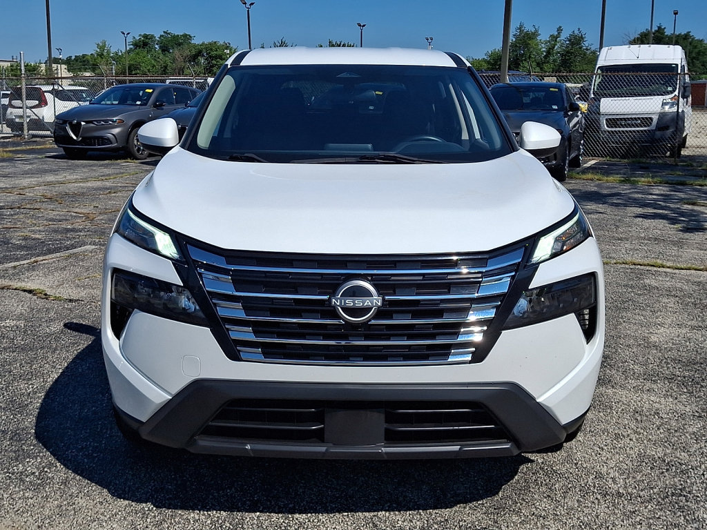 Used 2024 Nissan Rogue SV FWD image 8