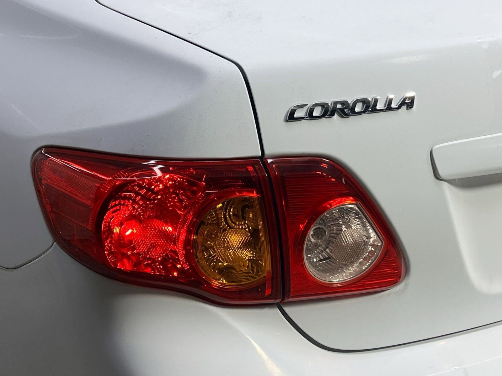 Used 2010 Toyota Corolla LE image 29