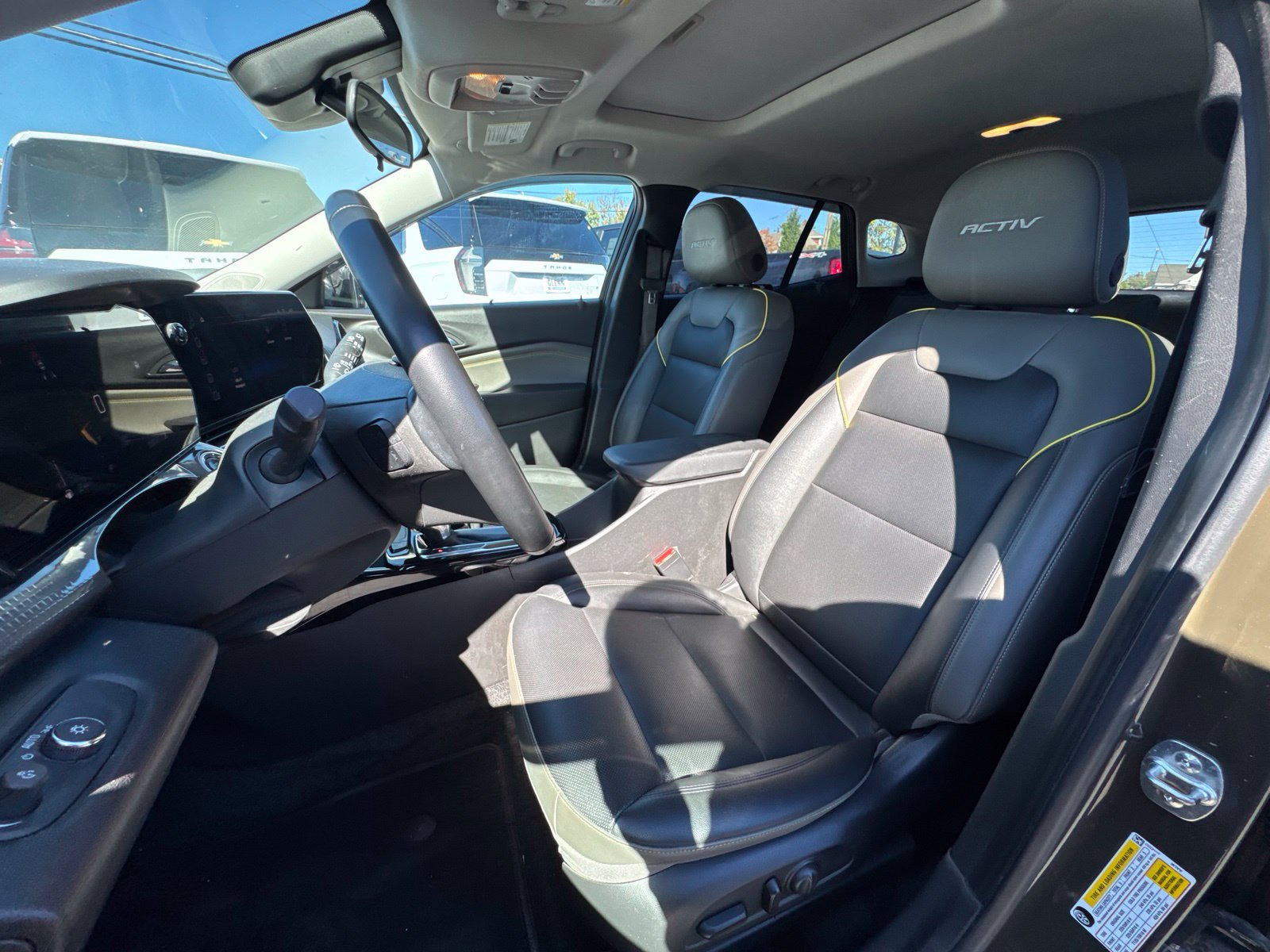 Used 2024 Chevrolet Trax ACTIV w/ Sunroof Package FWD image 13