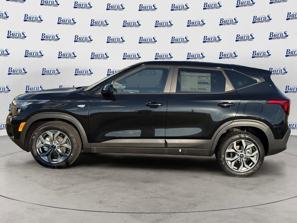 New 2026 Kia Seltos LX FWD image 4