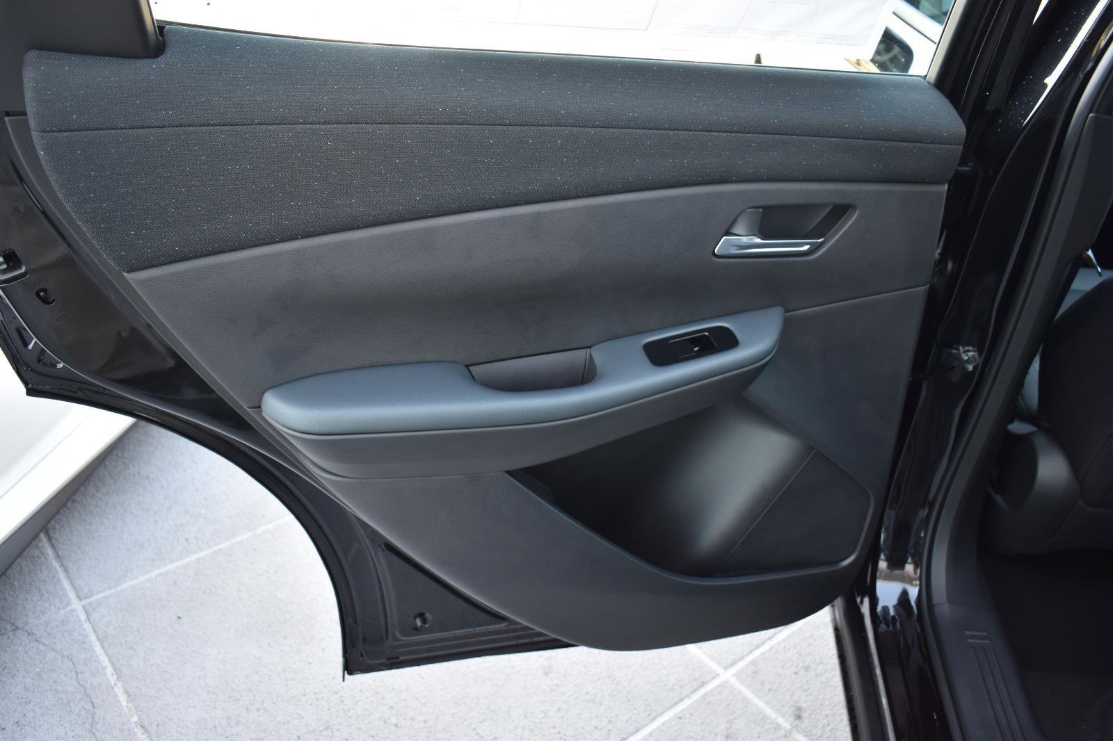 New 2026 Nissan Leaf Platinum+ image 42