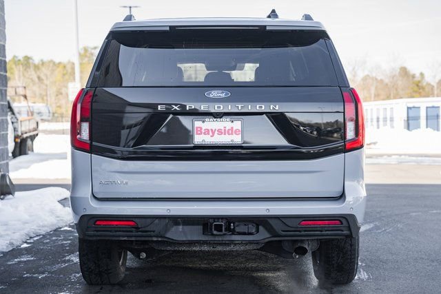 Used 2025 Ford Expedition Active image 8