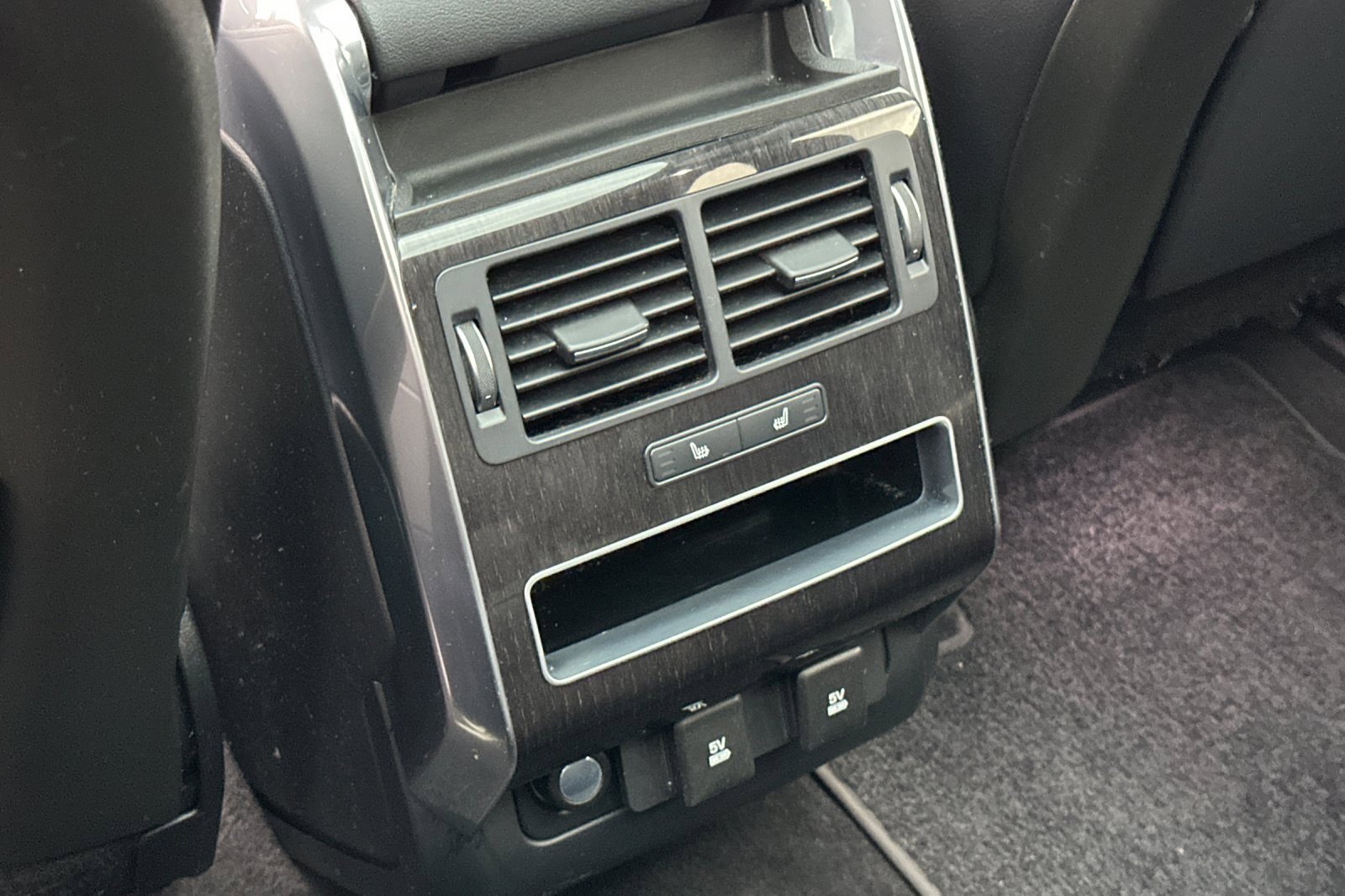 Used 2018 Land Rover Range Rover Sport SE image 13