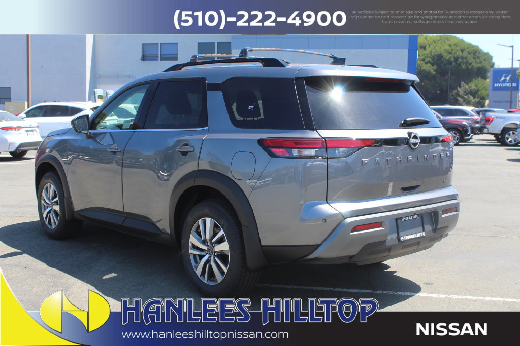 New 2026 Nissan Pathfinder SL FWD image 9