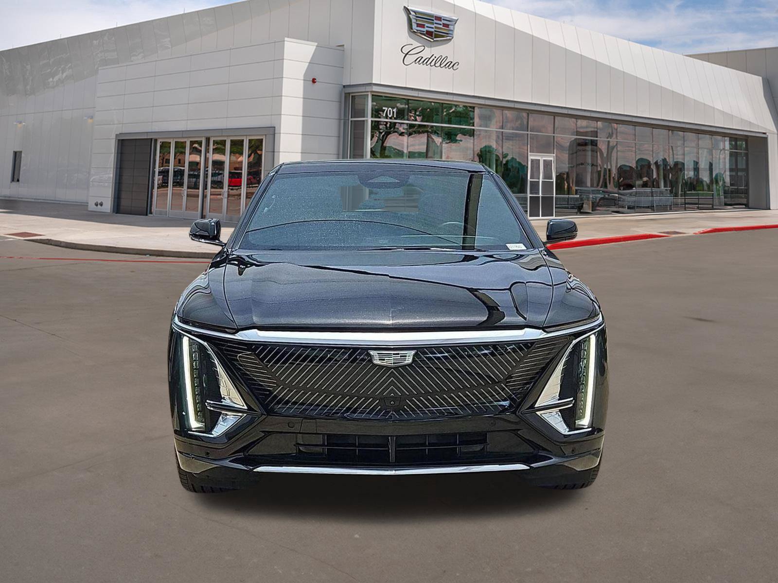 Certified 2024 Cadillac Lyriq Luxury RWD image 2