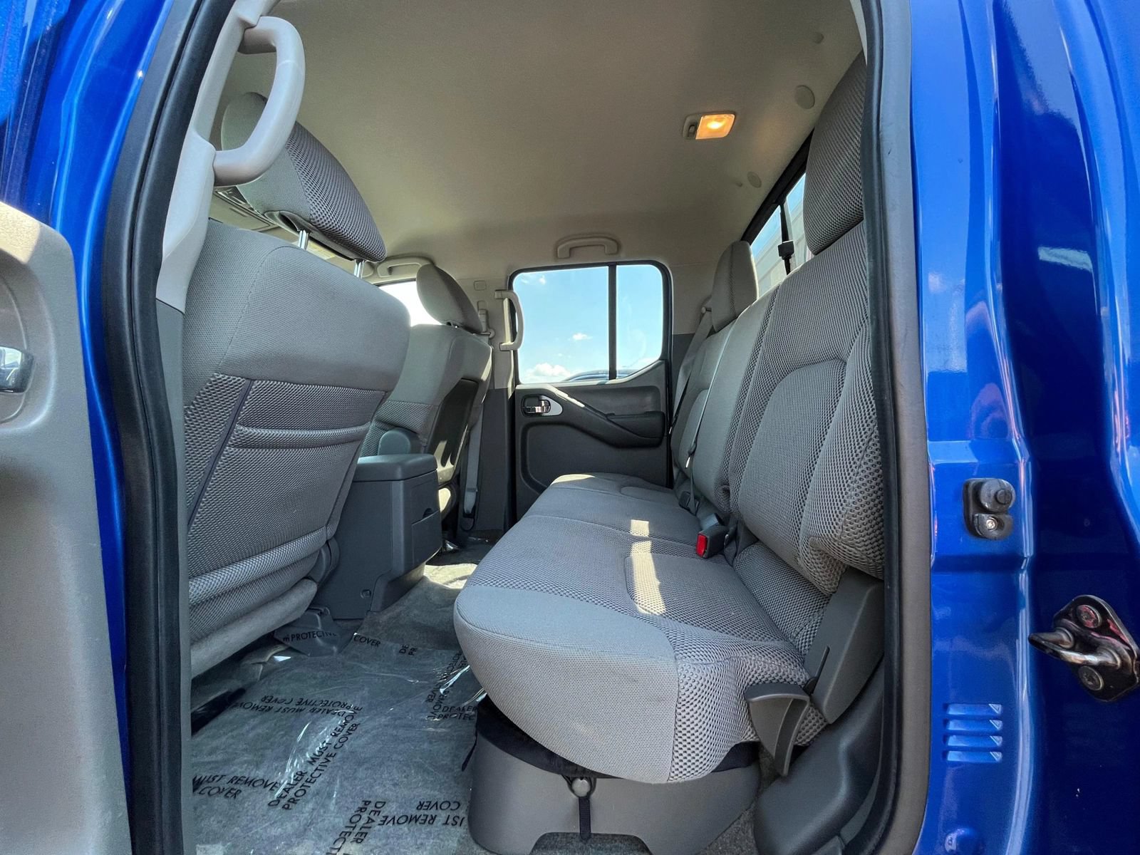 Used 2014 Nissan Frontier SV w/ SV Value Truck Package AWD/4WD image 33