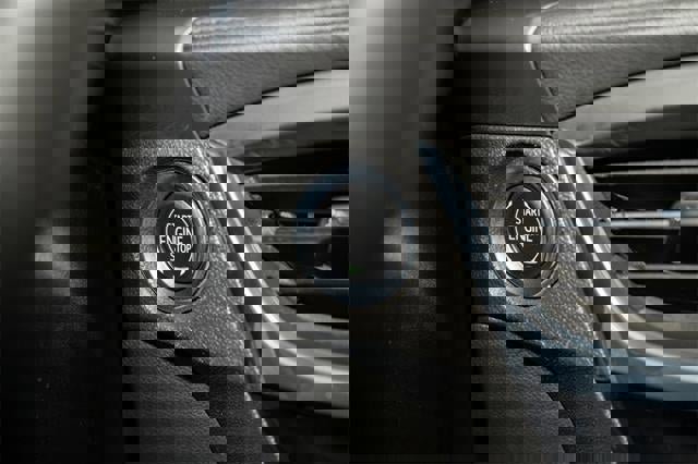 Used 2025 Buick Encore GX Avenir w/ Avenir Technology Package image 29