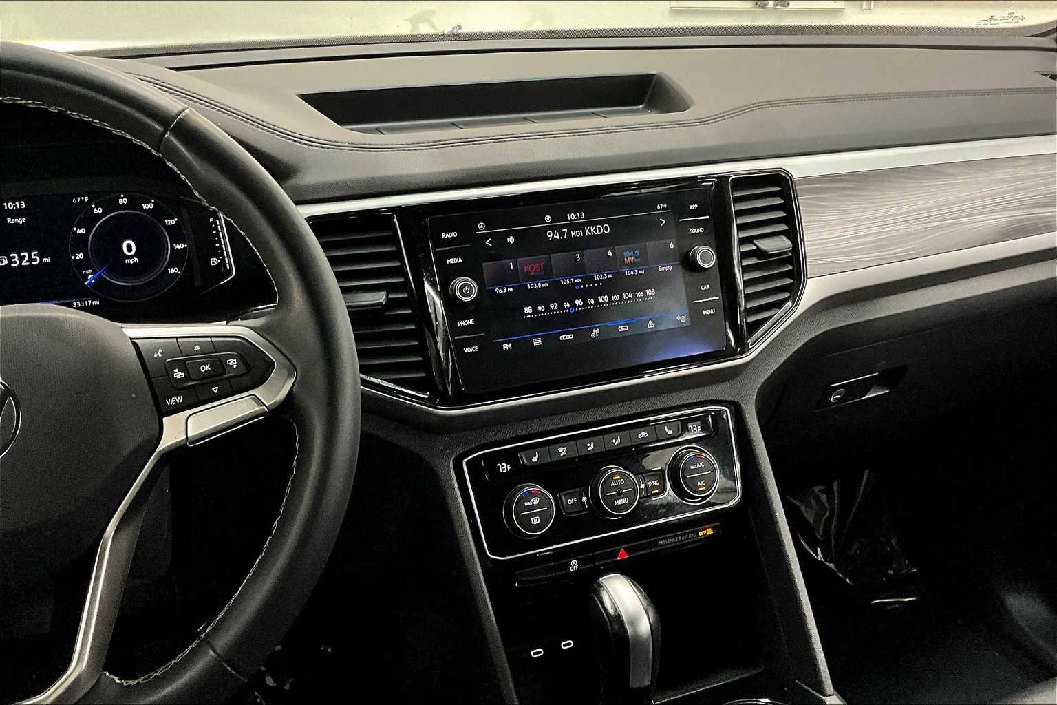 Used 2022 Volkswagen Atlas Cross Sport SE image 9