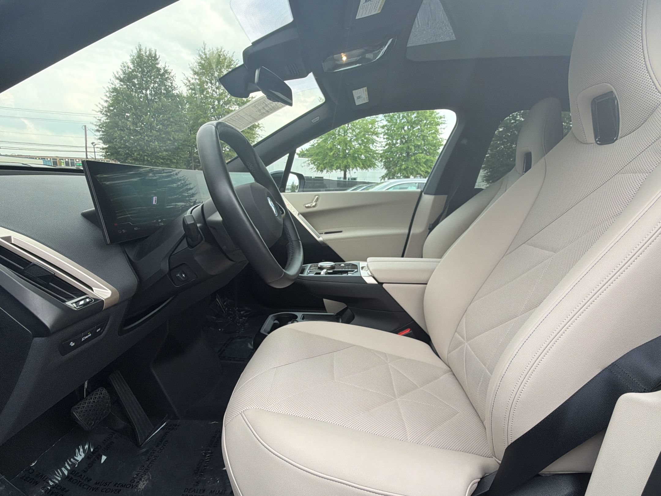 Certified 2024 BMW iX xDrive50 w/ Sport Package AWD/4WD image 5