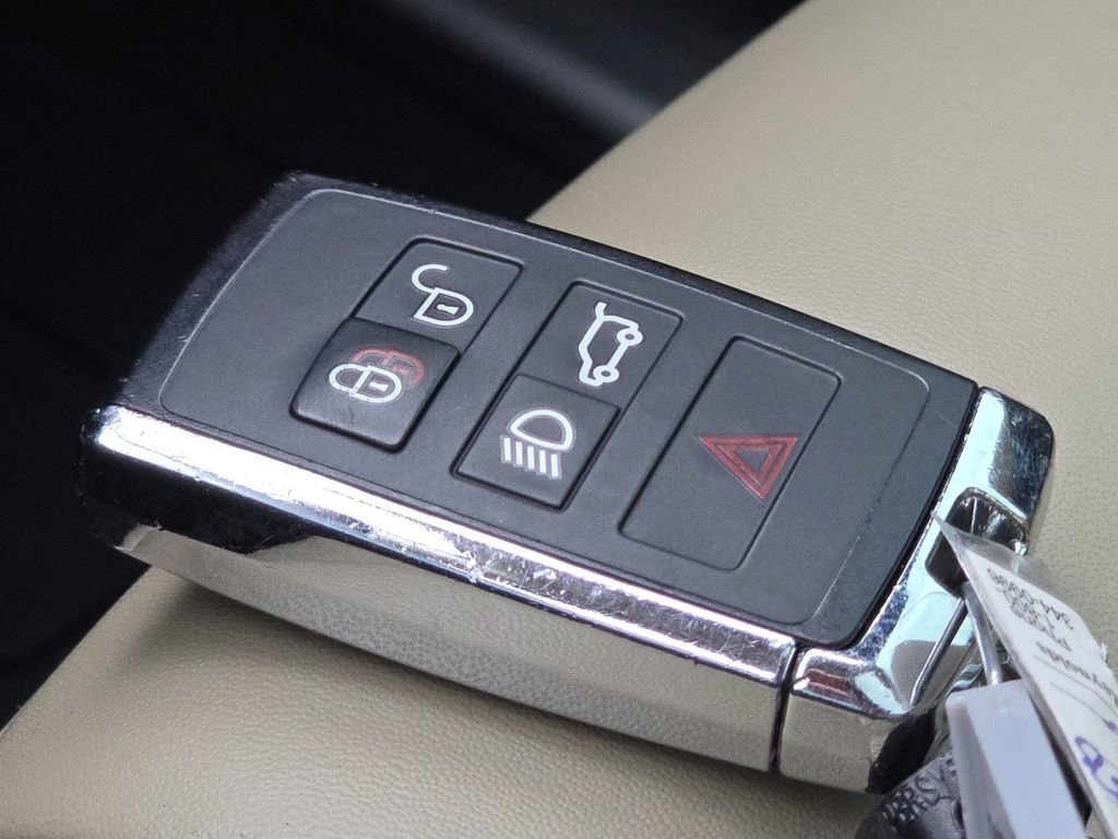 Used 2019 Land Rover Range Rover Sport Supercharged image 38