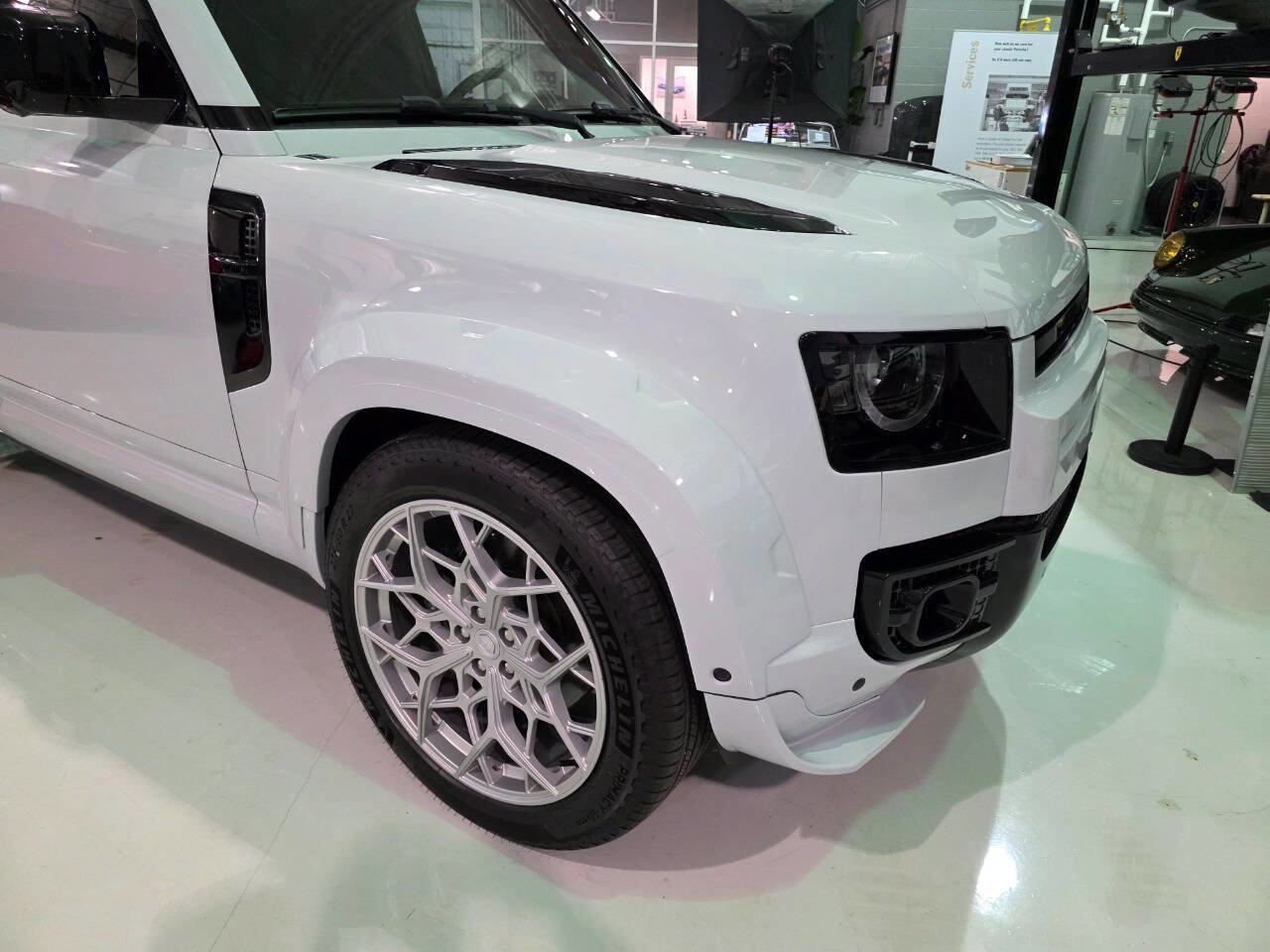 Used 2024 Land Rover Defender 110 V8 AWD/4WD image 55