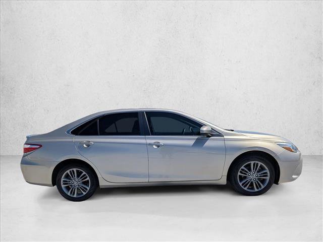 Used 2016 Toyota Camry SE FWD image 4