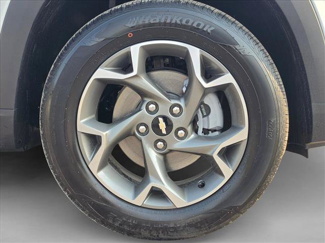 New 2026 Chevrolet Trax LT w/ Sunroof Package FWD image 9
