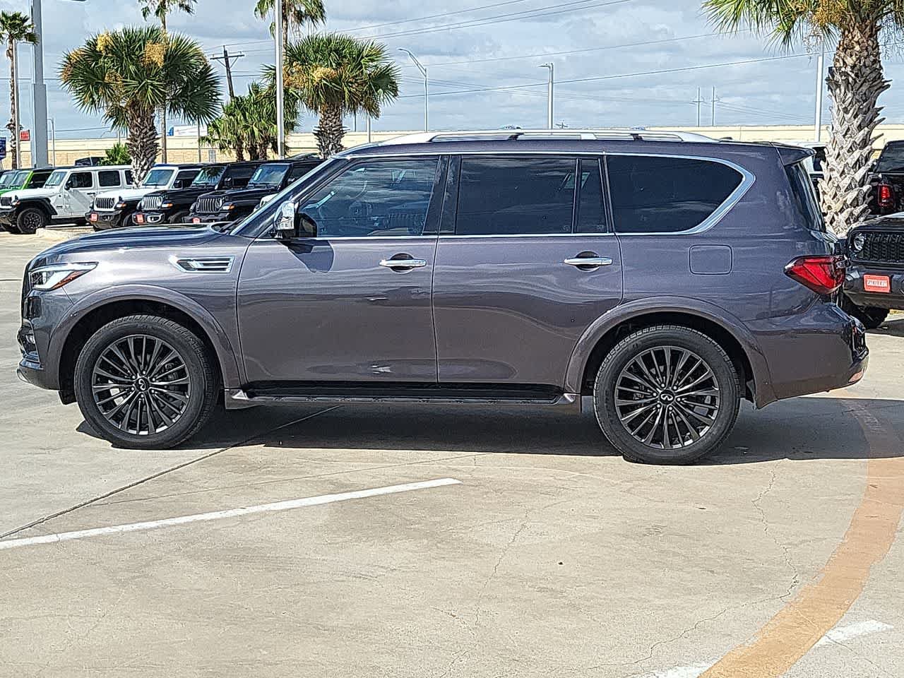 Used 2023 INFINITI QX80 Sensory w/ Cargo Package RWD image 11