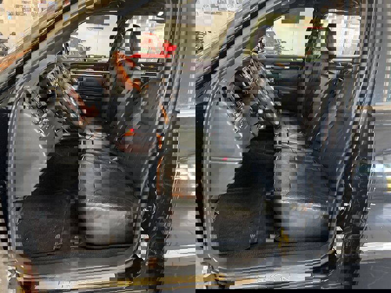 Used 2009 Lincoln Town Car Signature Limited image 9