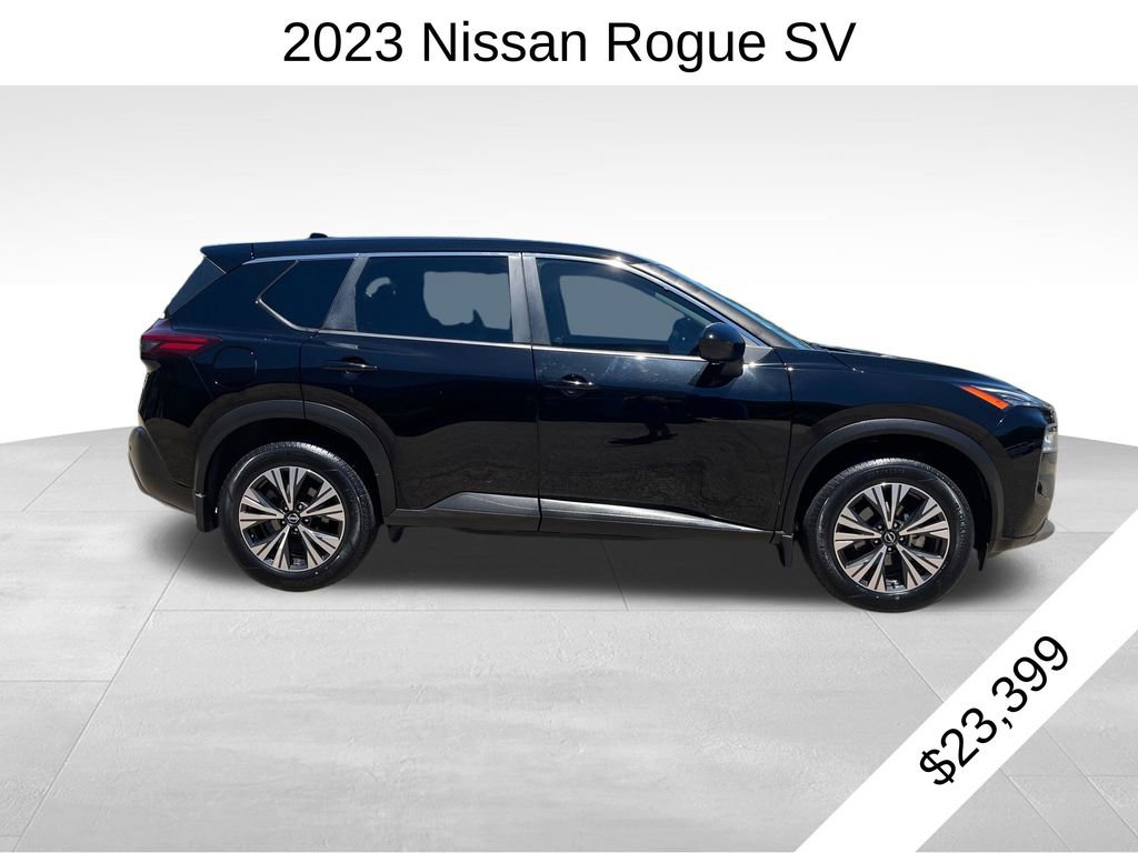 Used 2023 Nissan Rogue SV FWD image 2