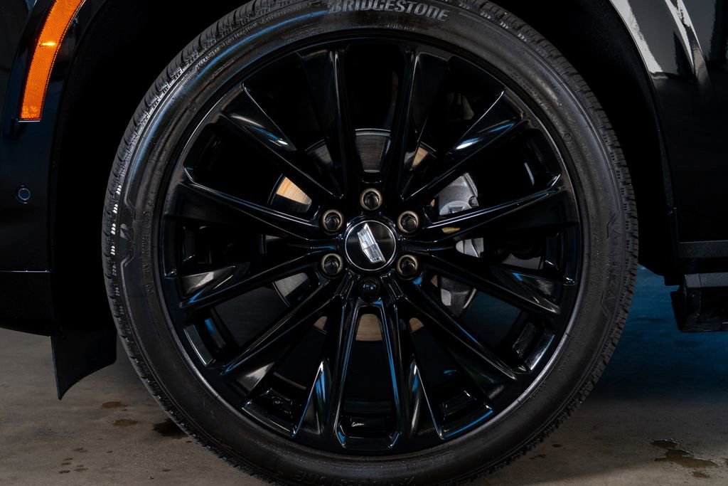 Used 2026 Cadillac Escalade ESV Platinum Sport w/ LPO, ONYX Package image 18