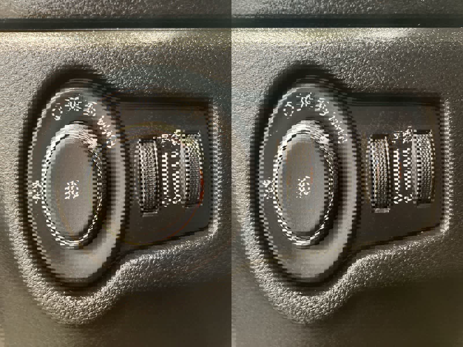 Used 2025 Chrysler Pacifica Limited image 16