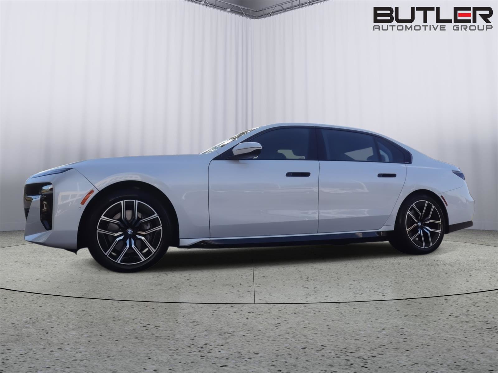 Used 2023 BMW 740i RWD image 43