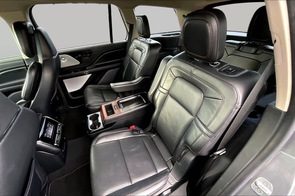 Used 2022 Lincoln Aviator Reserve w/ Equipment Group 201A AWD/4WD image 21