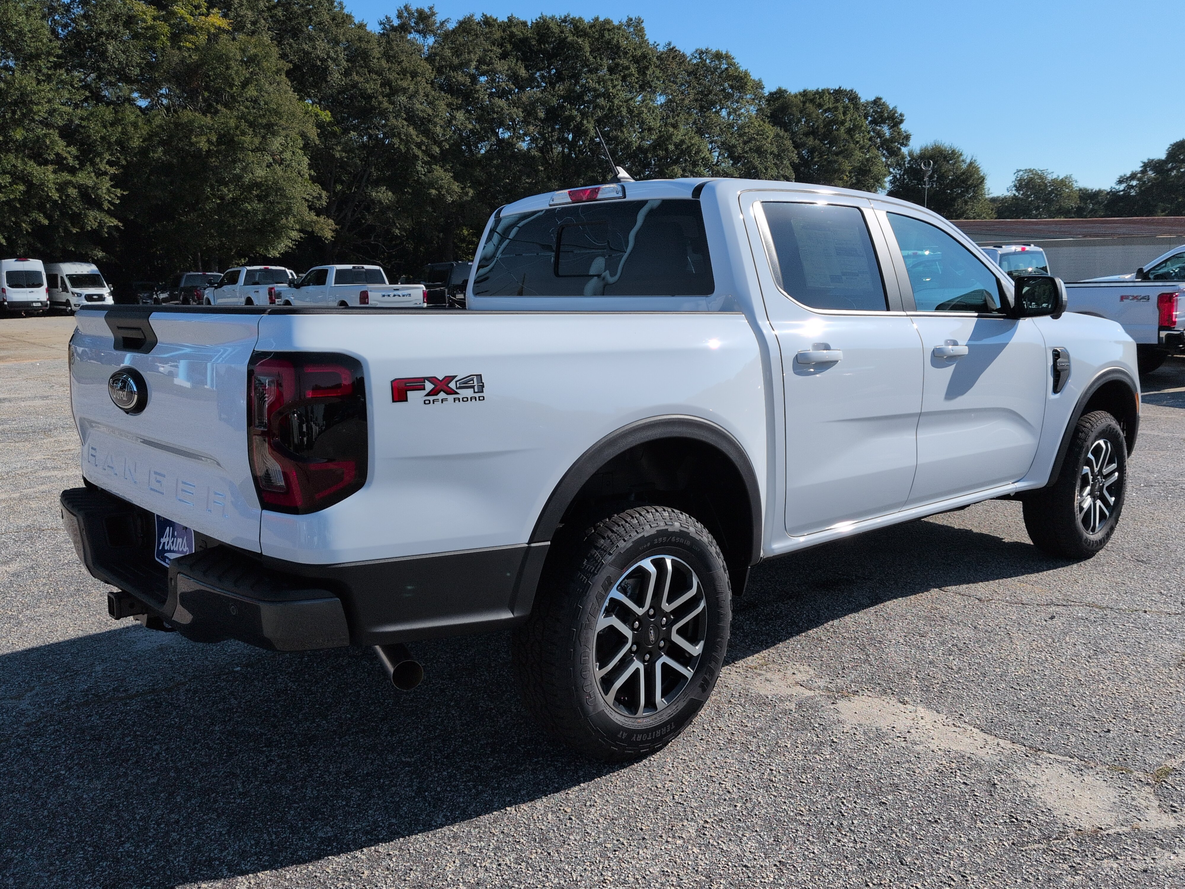 New 2026 Ford Ranger Lariat w/ FX4 Off-Road Package AWD/4WD image 3
