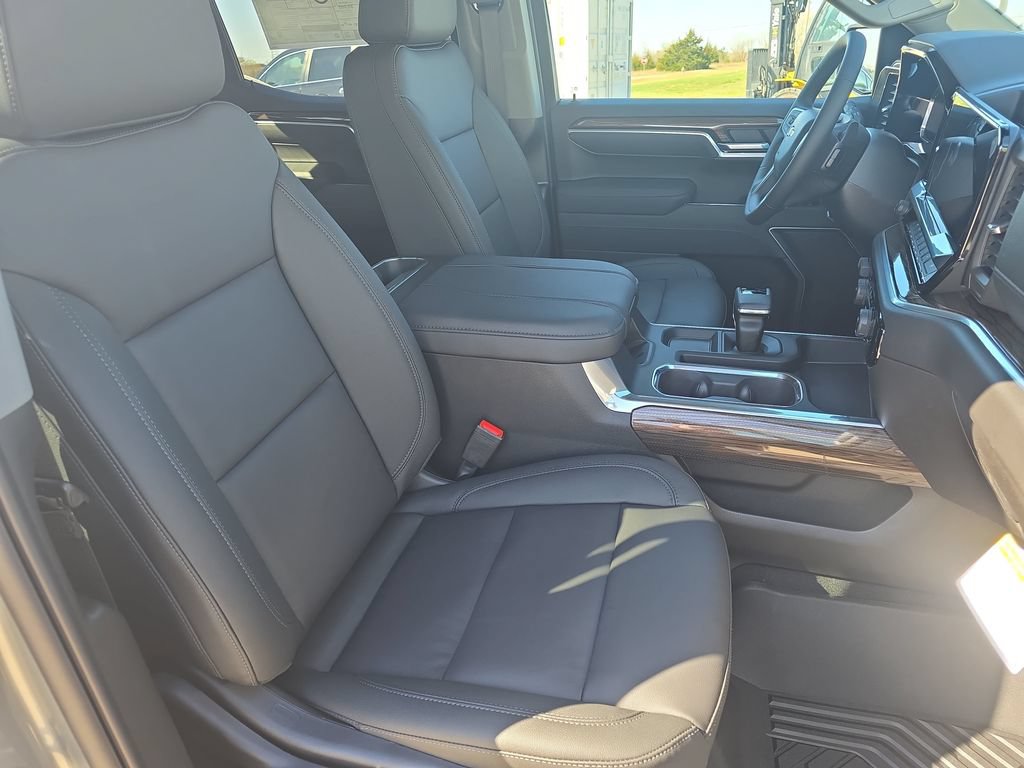 New 2026 Chevrolet Silverado 1500 LT w/ All Star Edition Plus AWD/4WD image 10