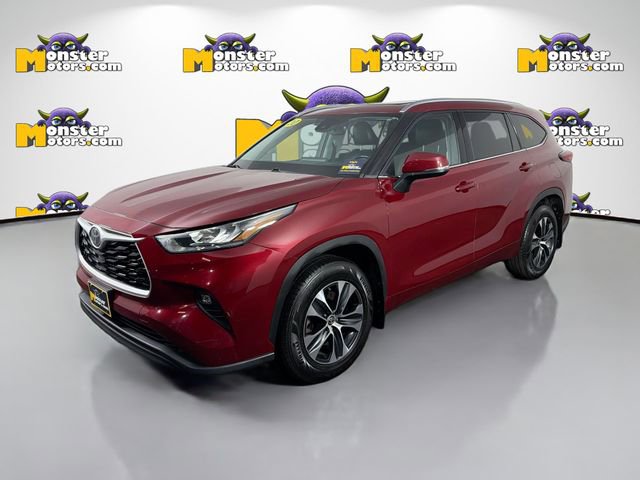 Used 2020 Toyota Highlander XLE AWD/4WD image 1
