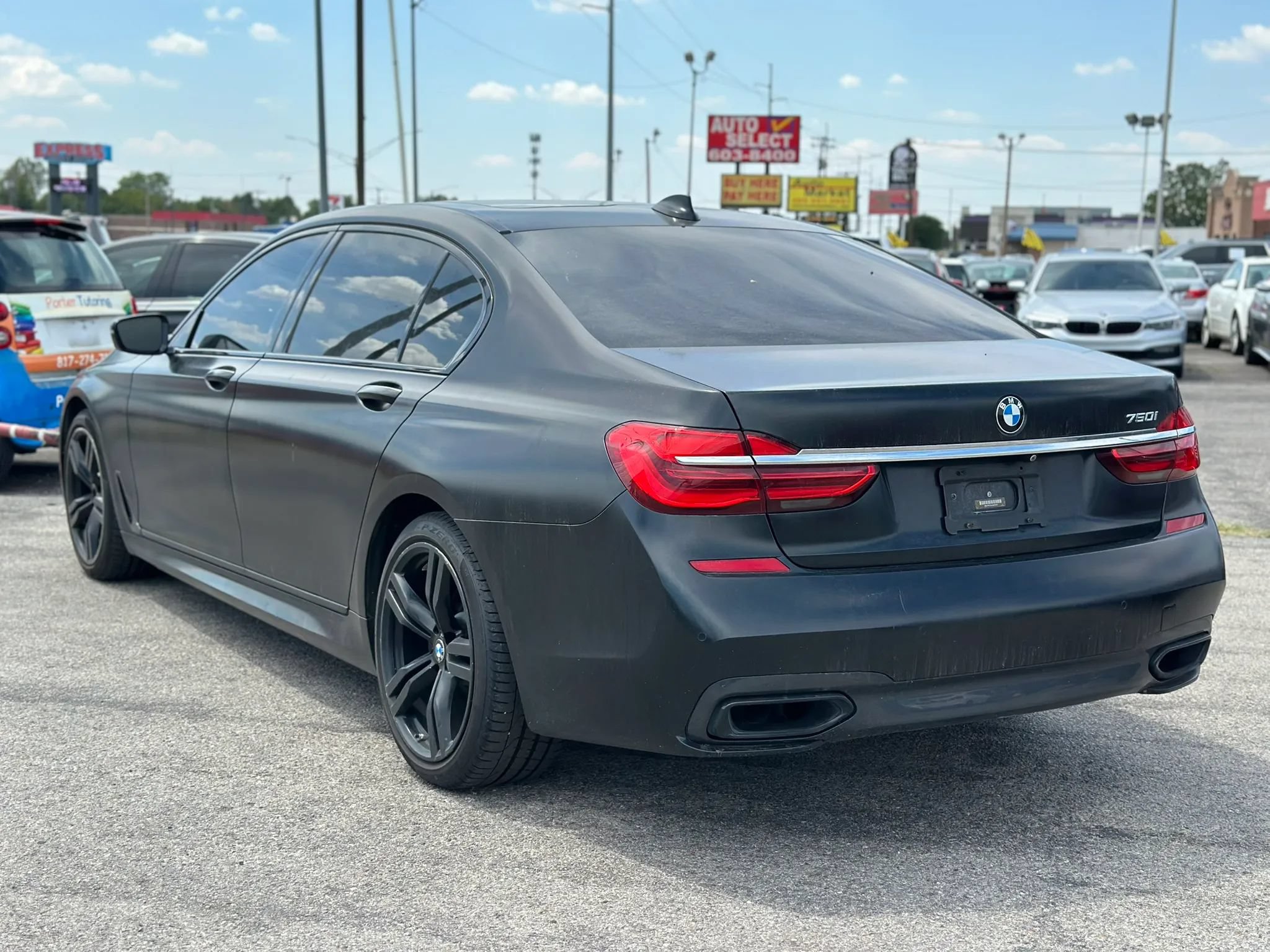 Used 2018 BMW 750i RWD image 8