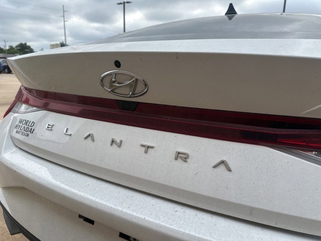 Used 2023 Hyundai Elantra SEL w/ Convenience Package FWD image 15