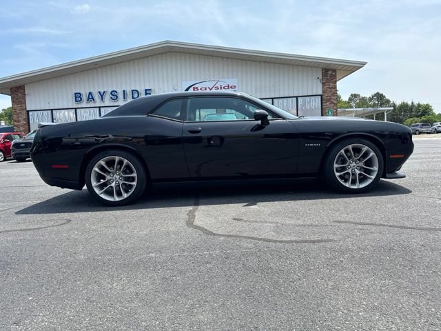 Used 2020 Dodge Challenger R/T RWD image 6