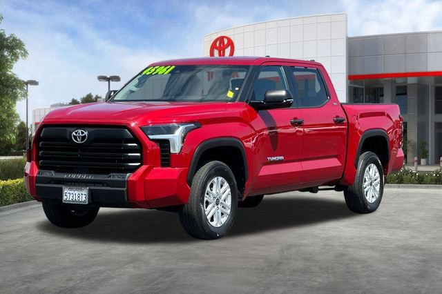 Used 2023 Toyota Tundra SR5 w/ SR5 Convenience Package AWD/4WD image 9