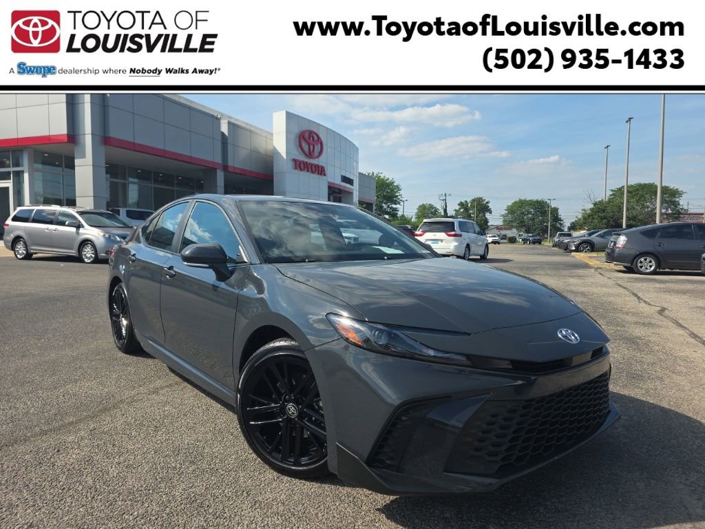 Certified 2025 Toyota Camry SE FWD image 1