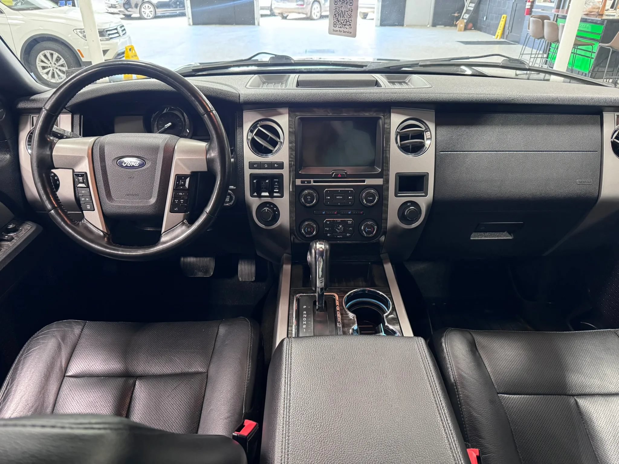 Used 2017 Ford Expedition Limited w/ Equipment Group 301A AWD/4WD image 37