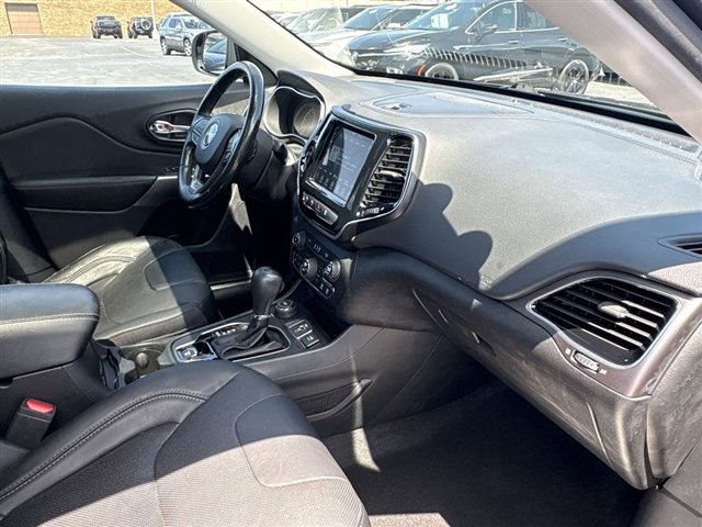 Used 2021 Jeep Cherokee Limited AWD/4WD image 28