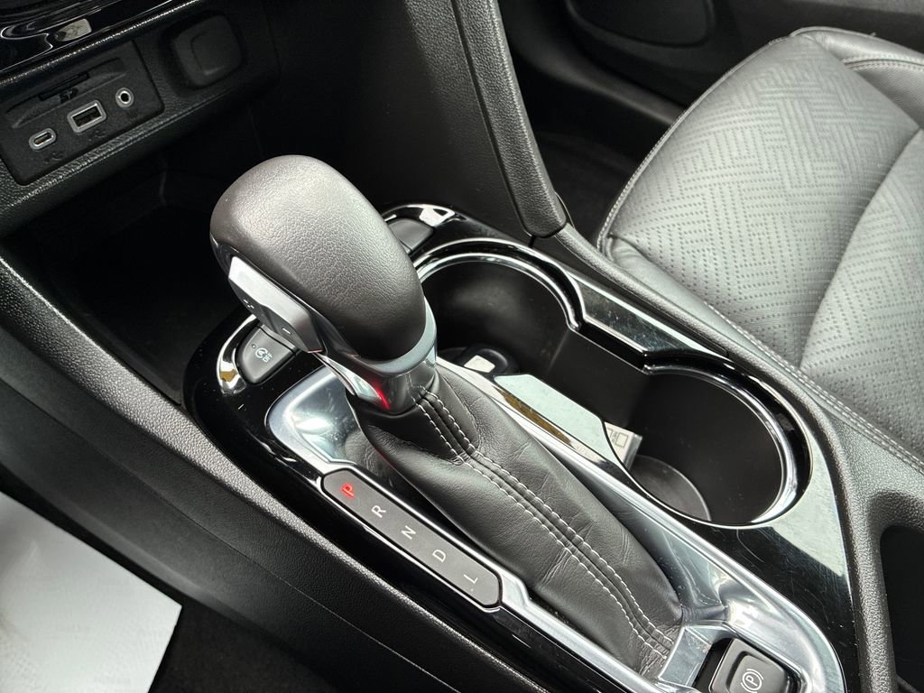 Used 2021 Buick Encore GX Essence w/ Advanced Technology Package image 34