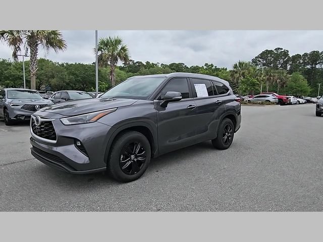 Used 2023 Toyota Highlander XLE FWD image 38